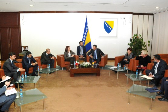 Članovi Parlamentarne skupštine BiH Asim Sarajlić i Alma Čolo razgovarali sa delegacijom Komisije za vanjske i evropske poslove Parlamenta Italije